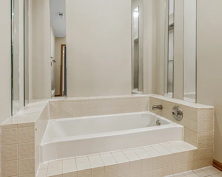 1665 Commodore Ct #7 — Photo 20