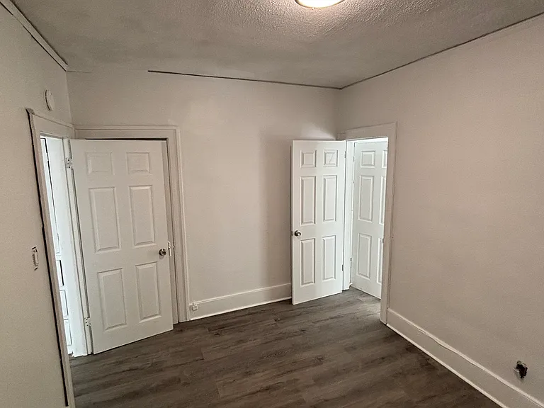4353 Seebaldt St — Photo 14