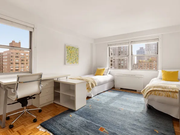 525 East 82nd Street image 21 of 27