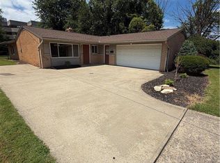 2104 Walter Rd, Westlake, OH 44145