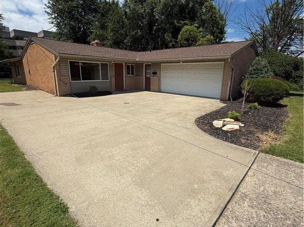 2104 Walter Rd, Westlake, OH 44145