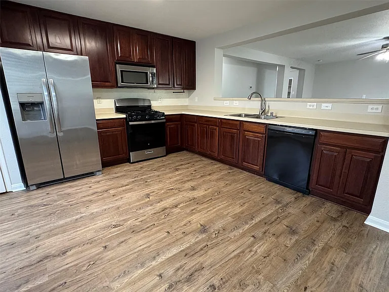 15807 Kings Cypress Ln — Photo 6