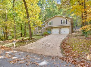 921 Dunsinane Rd, Signal Mountain, TN 37377