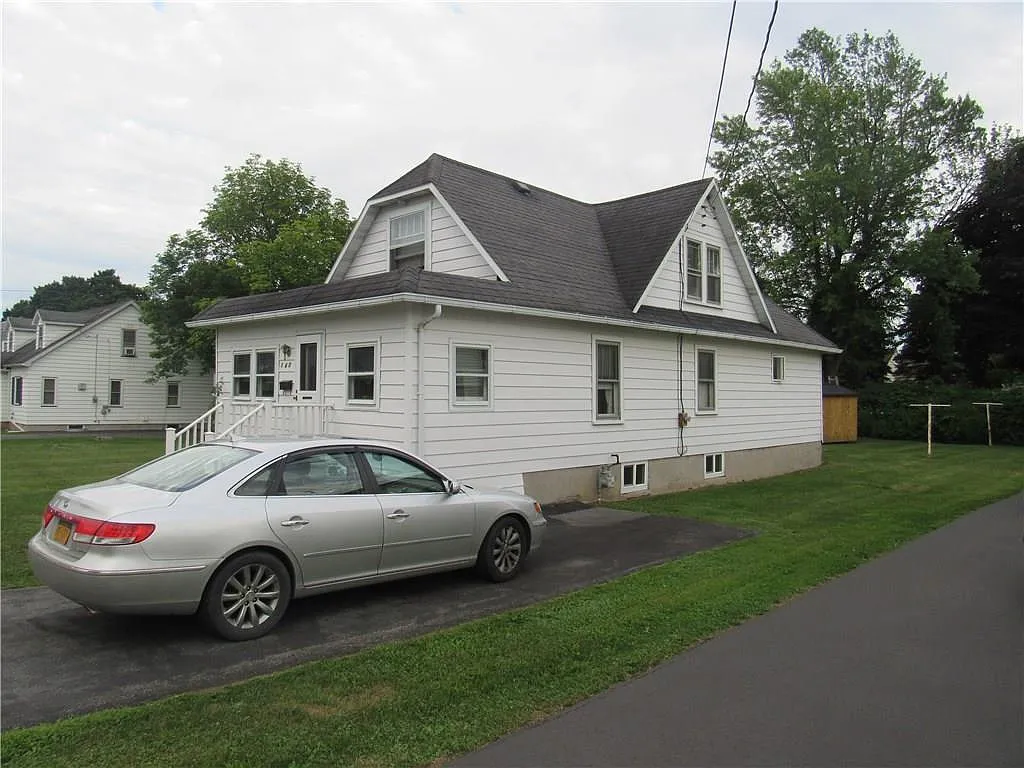 140 Stuerwald Ave photo 1