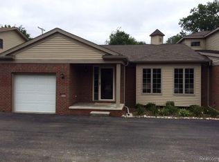 5884 N Newburgh Rd, Westland, MI 48185