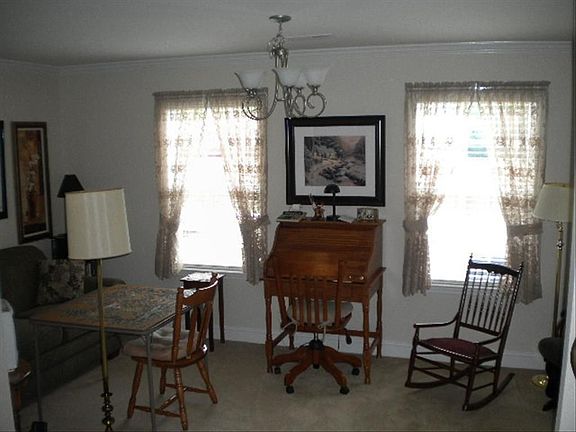 5th image of 2601 Applebrook Dr