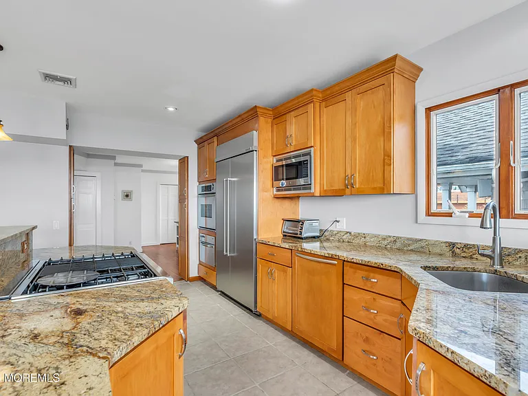 492 Ocean Ave — Photo 21