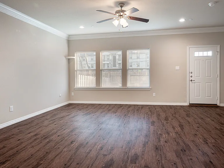 2721 Vine Ct — Photo 11