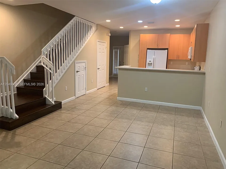 3102 NW 24th Way #18