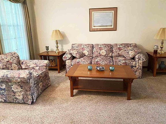 4th image of 127 E Lawrin Blvd