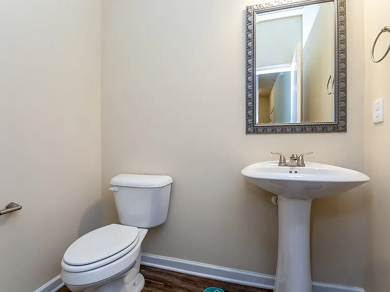 1205 Faye Ct — Photo 16