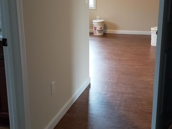 manchester-new-hampshire-189837765 picture