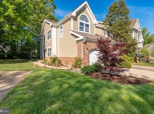 1211 Woodbrook Ct, Reston, VA 20194