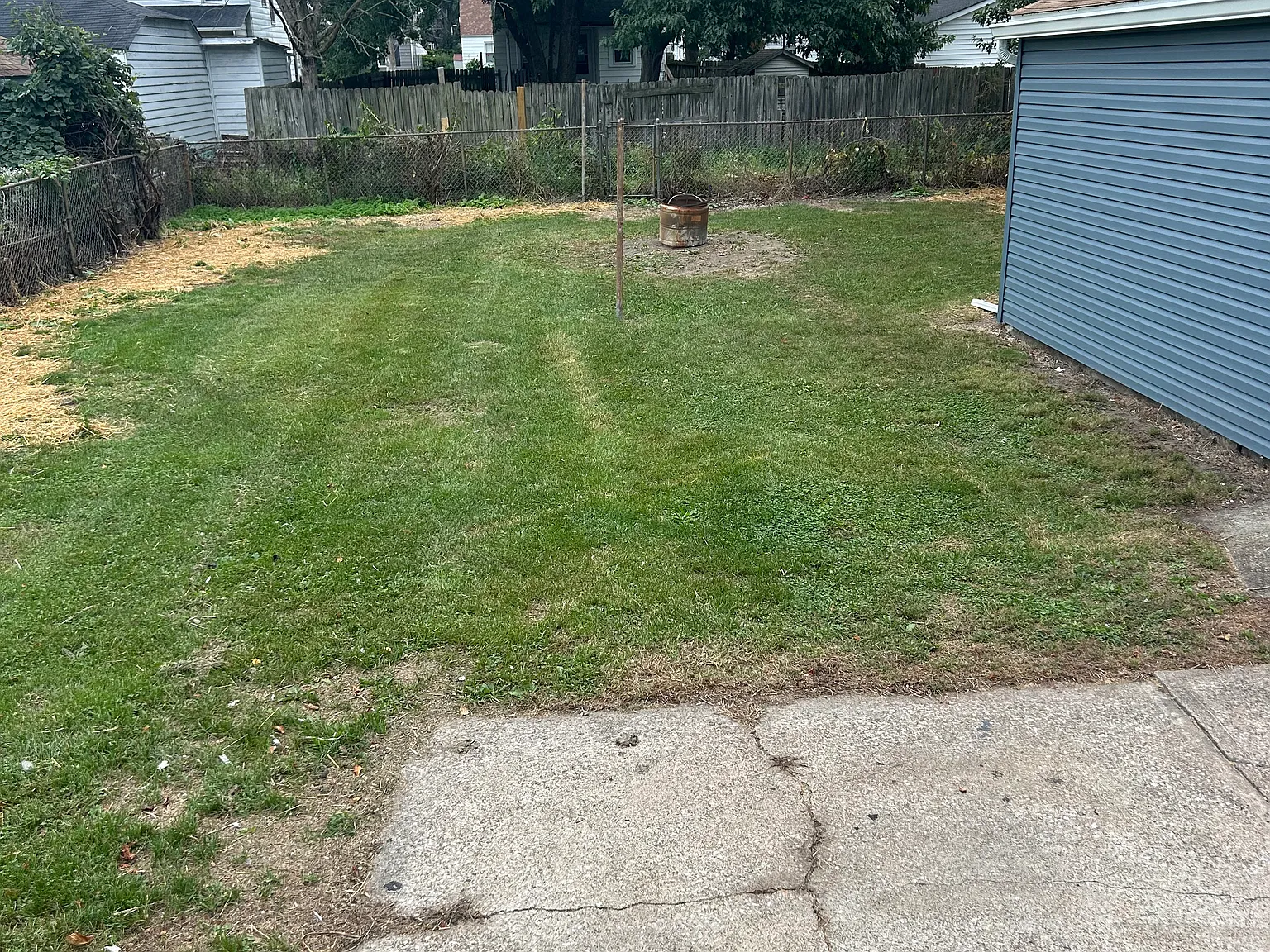 2 bed, 842 sqft, $1,100 — Photo 3