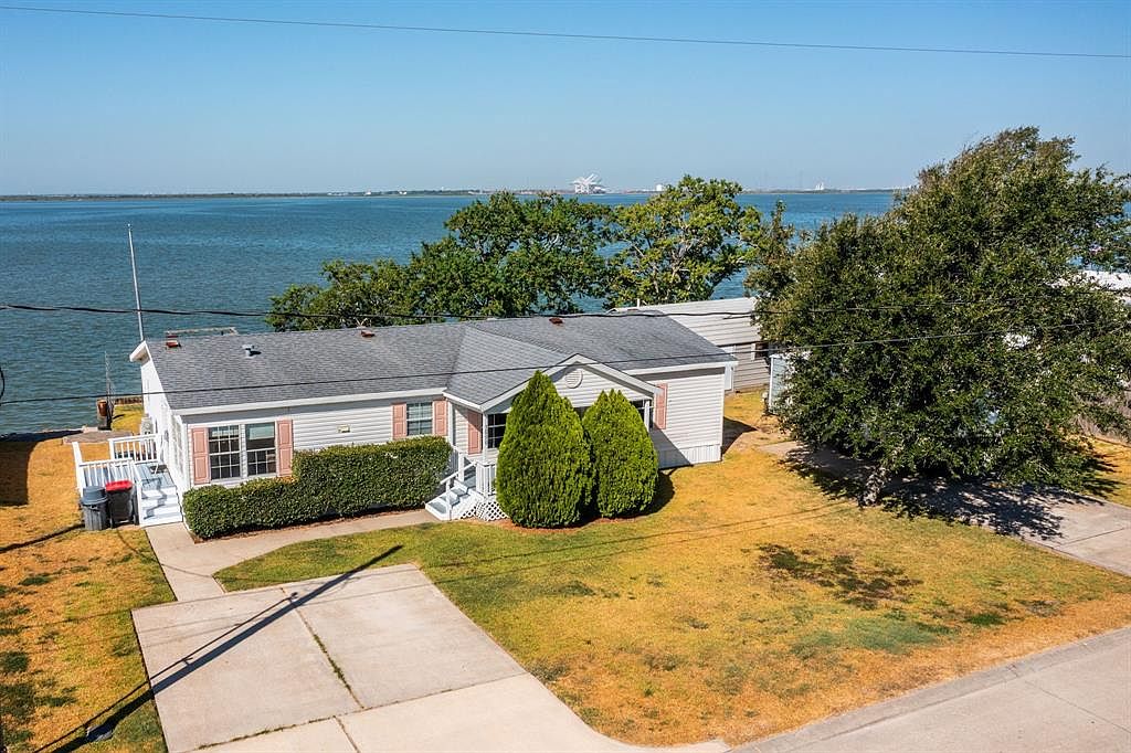3050 Bay Oaks Harbor Dr, Baytown, TX 77523 MLS 91927886 Zillow