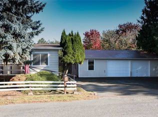 81 Meadow Dr, Sequim, WA 98382