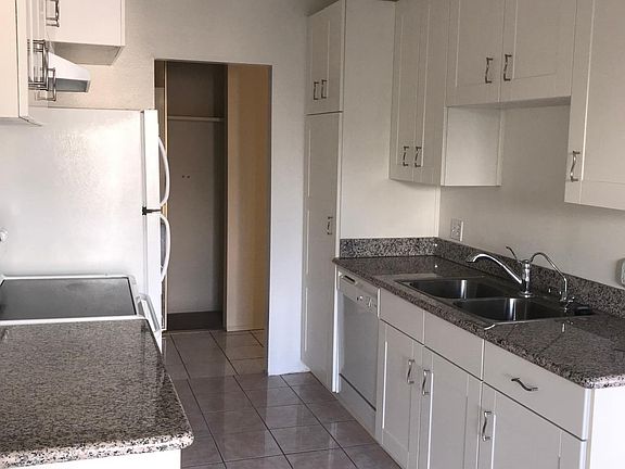 3rd image of 1735 N Fuller Ave APT 301