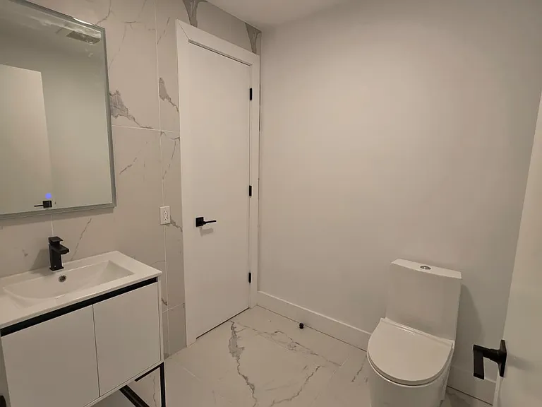 286 Hawthorne Ave #4BR — Photo 8
