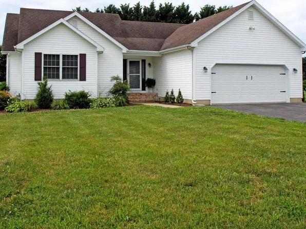 16 Crimson Dr, Dover, DE 19904