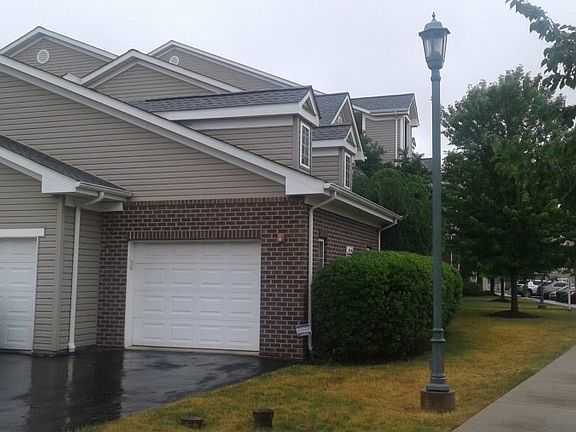 3rd image of 1011 Stockton Rdg