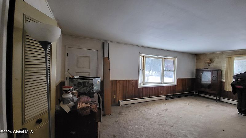 5th image of 143 Pearl Street