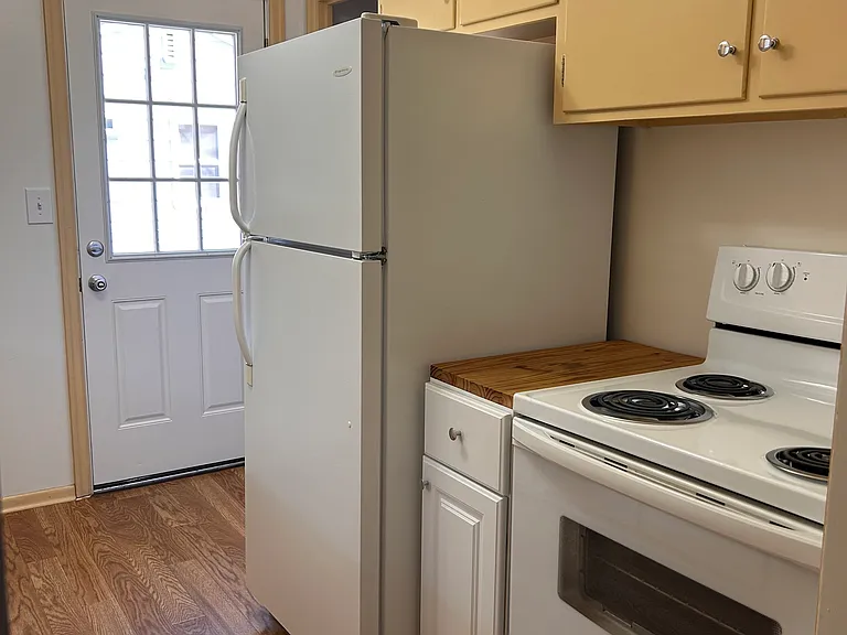 130 G St NE — Photo 7
