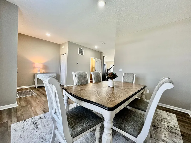 5137 Sofia Cir — Photo 31