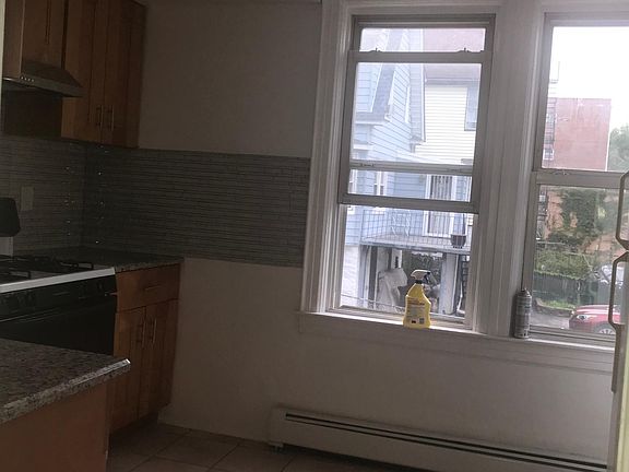 4th image of 4212 Digney Ave #1