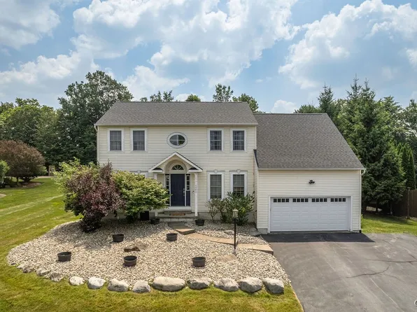 4680 Setting Sun Ter, Syracuse, NY 13215