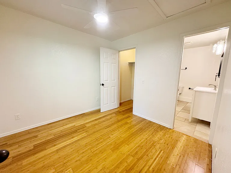 120 N Washington Ave — Photo 11
