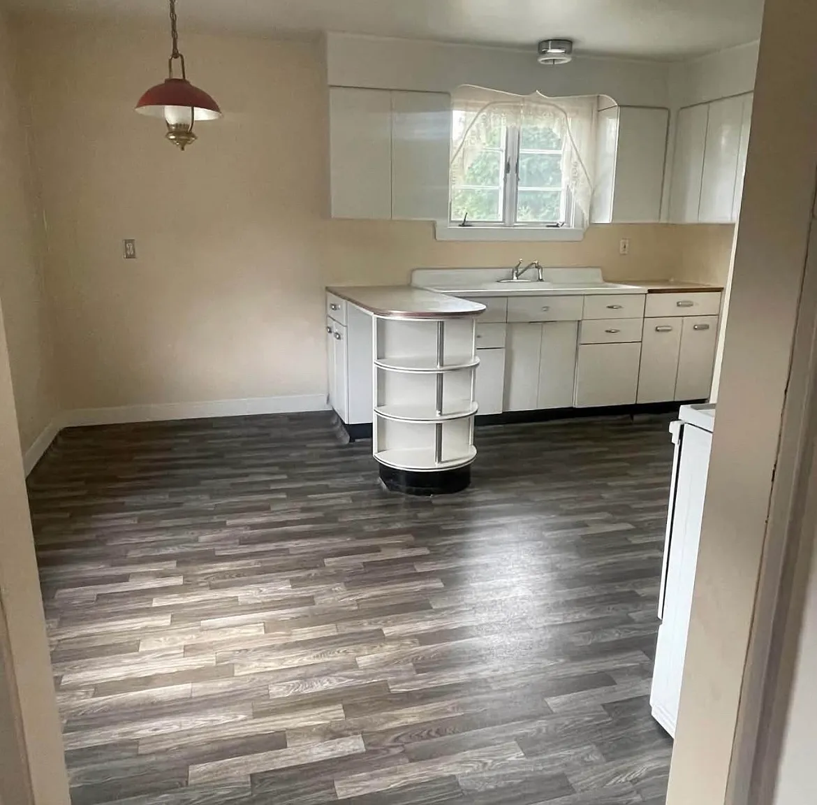 2 bed, 1000 sqft, $1,750 — Photo 3