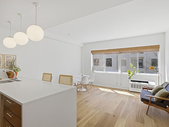 5th image of 433 Warren St APT 2C