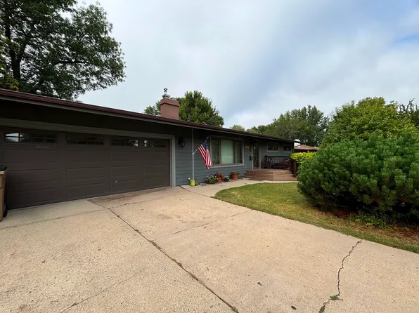 1824 7th St SW, Minot, ND 58701