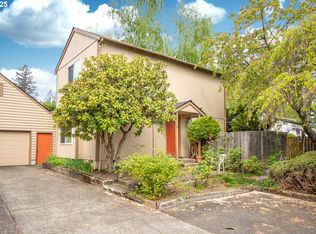 4553 SW Luradel St, Portland, OR 97219