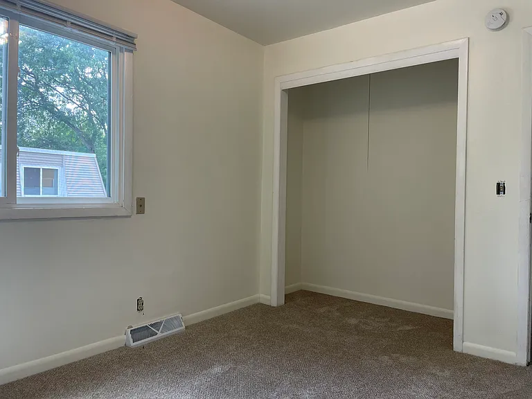6214 Raymond Rd — Photo 17