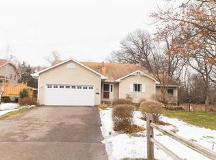 1812 Sterling St N, Maplewood, MN 55109