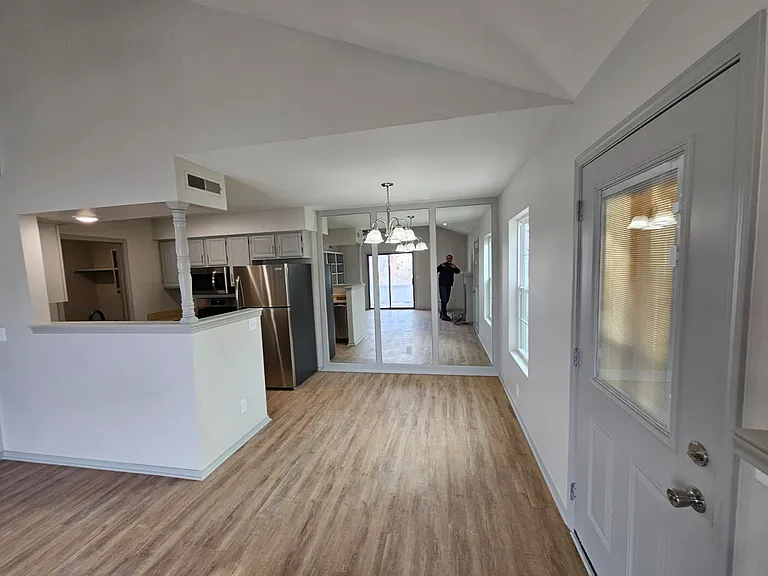1717 S Cypress St #222 — Photo 5