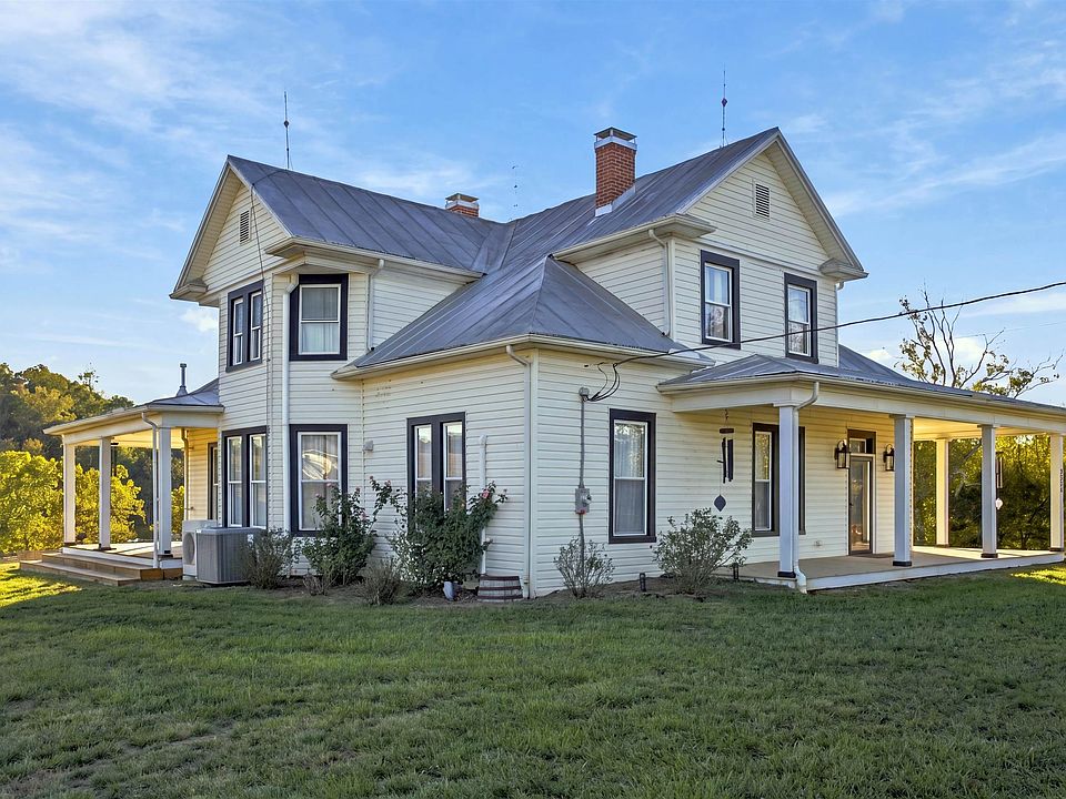 1st image of 374 Finley Rd