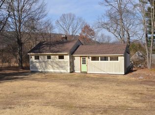 4 Bristol Ln, Hadley, MA 01035