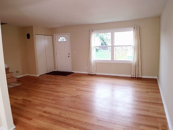 4th image of 115 W Schubert Ave