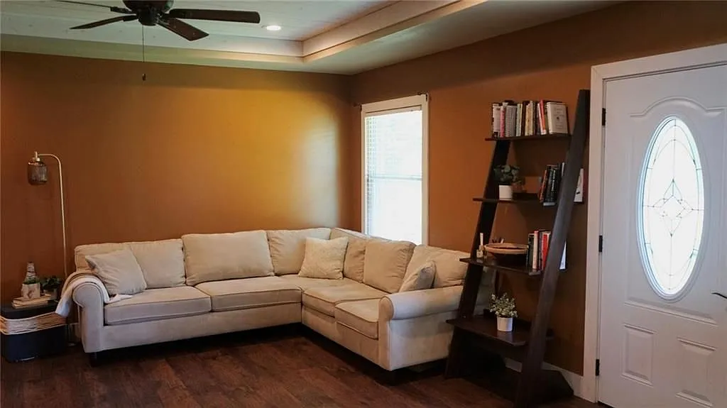 2 bed, 2.0 bath, 1410 sqft, $1,875 — Photo 3