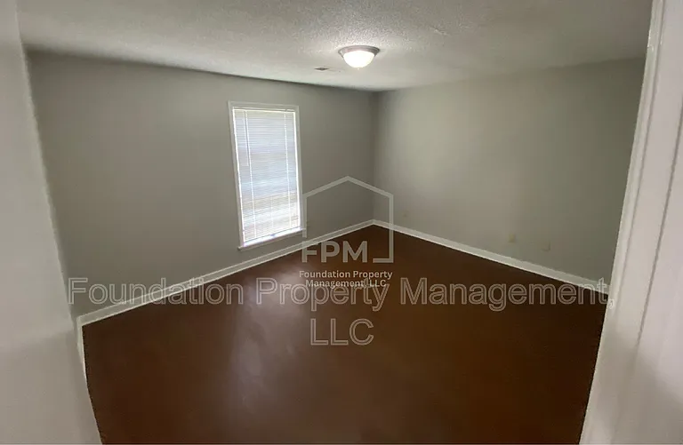 732 Tampa Ave — Photo 11