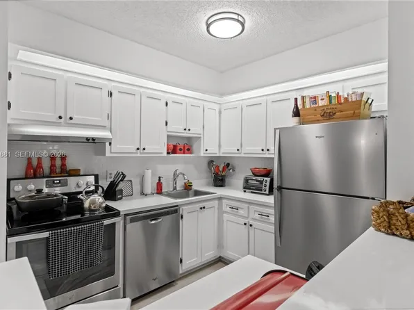 9930 S Belfort Cir #105, Tamarac, FL 33321