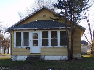 2302 Avenue E, Fort Madison, IA 52627