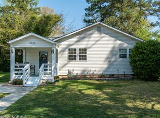 2010 Henderson Ave, New Bern, NC 28560