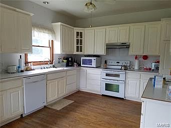 4th image of 29130 Strawberry Hill Rd #Fka