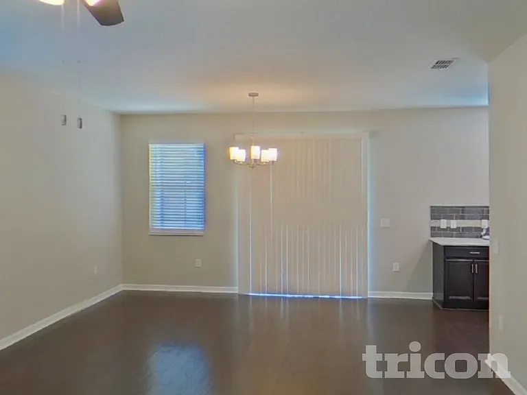 10710 Southern Forest Dr — Photo 4