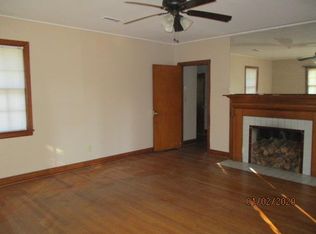 1502 Riverside Dr, Waycross, GA 31501