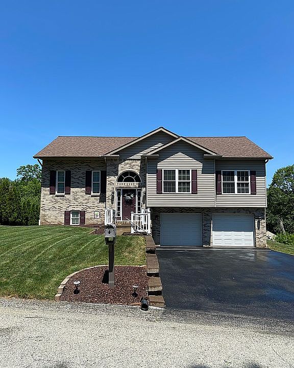 1st image of 570 Adele Dr