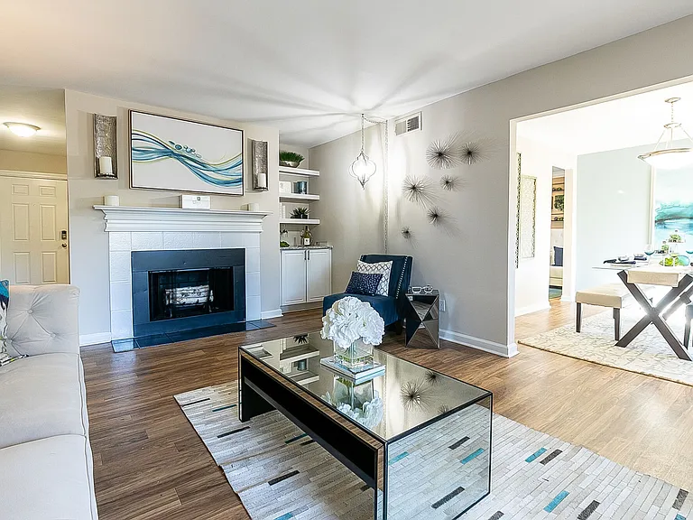 The Lake House at Martins Landing — Photo 8